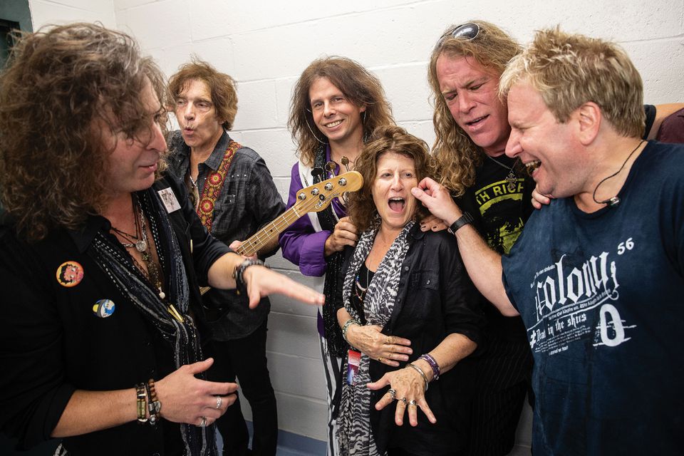 The band with Joe Perry’s sister, Annie Perry, who occasionally sings backup with Draw The Line. 