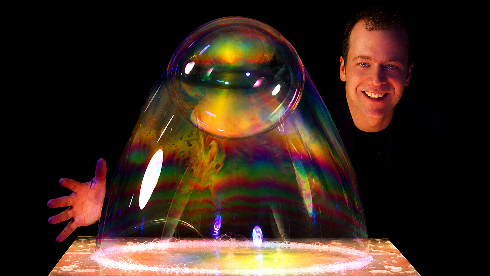 The Amazing Bubbleman Jugglers Magicians Entertainers Hypnotists