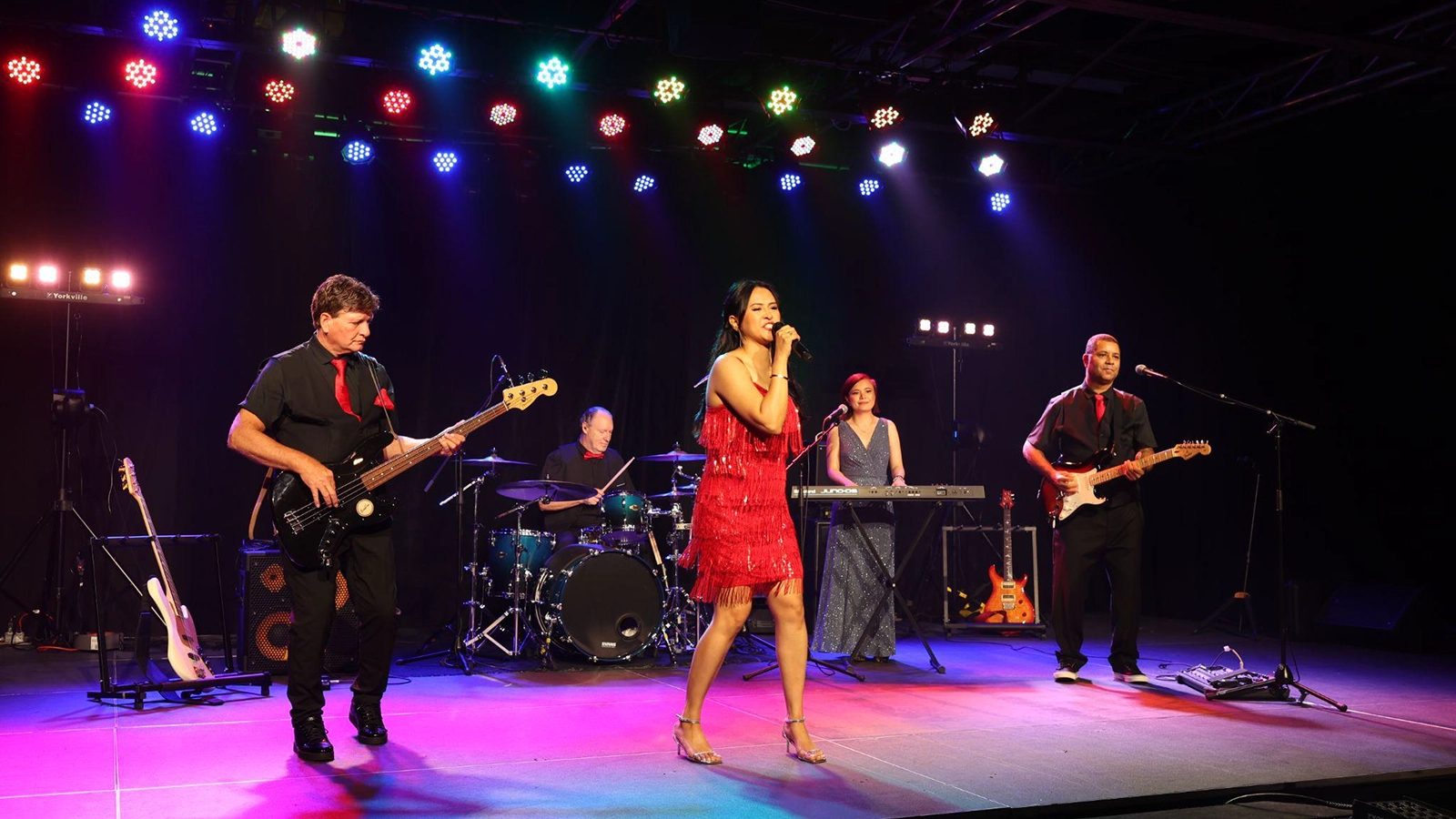 top 40 band breakfree